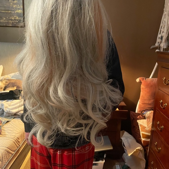Luxury Stunning blonde wig with orange and black streaks - Picture 3 of 5